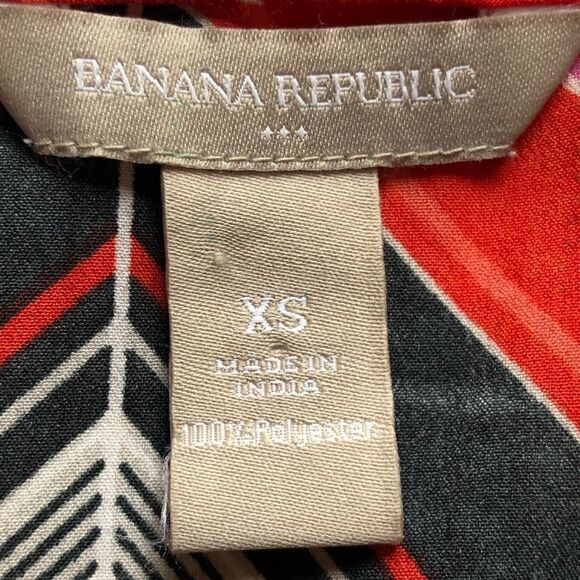 Banana Republic tank blouse geometric design in black red and pink XS - Picture 3 of 6